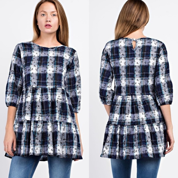 million bullpup Tops - 💙Navy & White Floral Plaid Tunic Top